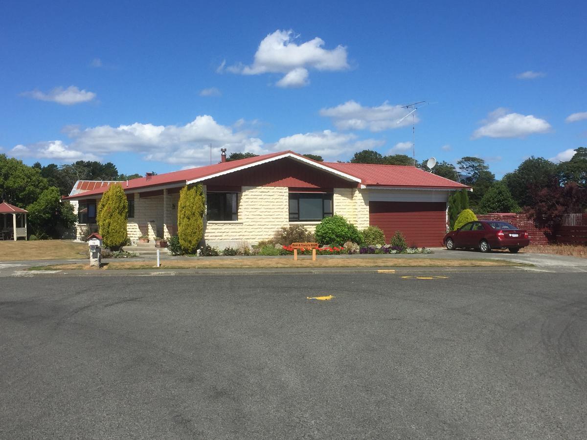 Ron And Tony'S Bed & Breakfast Tuatapere 外观 照片